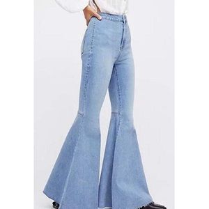 Bell bottom flair jeans🌟
